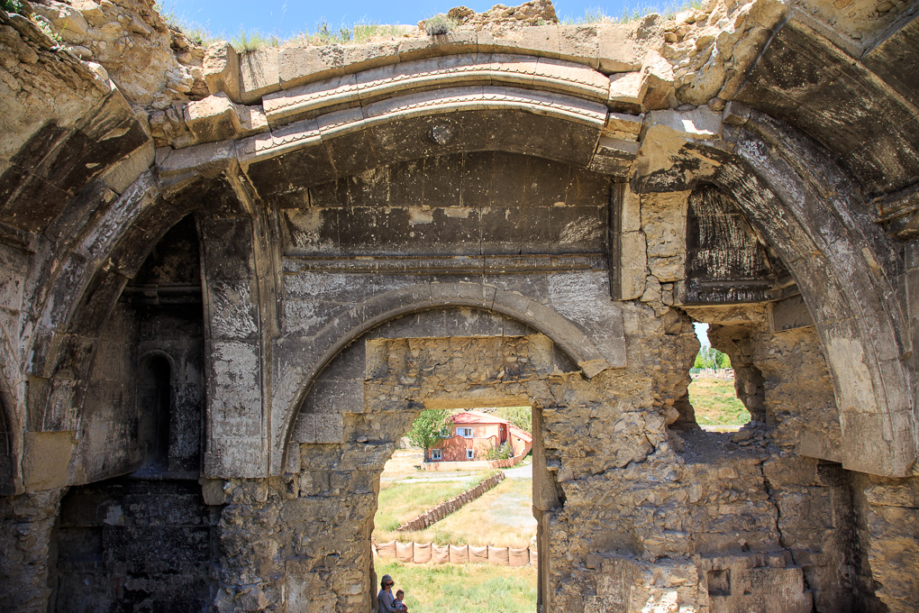 Başkale (Adamakert)